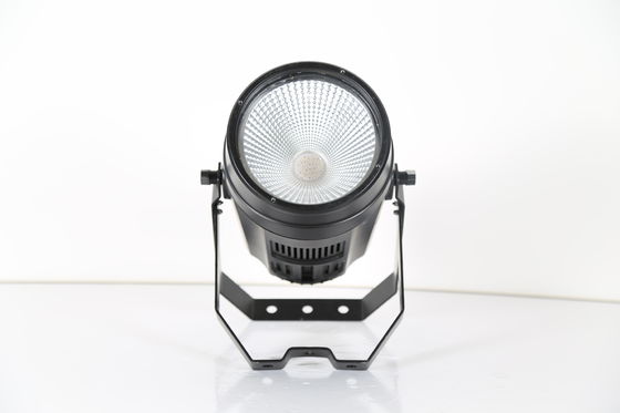 200W RGBW COB LED Sahne Par Işık 60 ° Işın Açısı