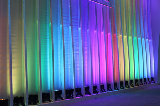 Rohs LED Düz Par Işık RGB 12 * 3W Tam Renkli Yıkama Parti Düğün için Led Par Sahne Aydınlatma